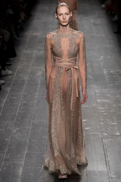 Look 75